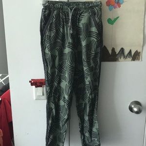 Girls size 10/12 flowy pants